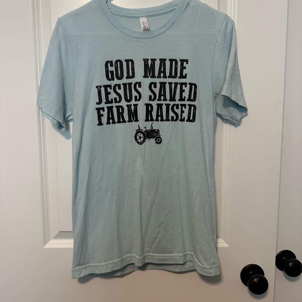 Light Blue Graphic Women’s T-Shirt size small